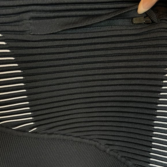 Under Armour Womens IntelliKnit Balaclava Hoodie Performance Top M Gray Black Wh - Picture 5 of 12